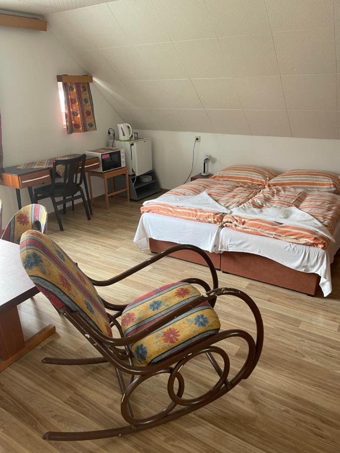 Penzion Fontana Otel Náměšť nad Oslavou Dış mekan fotoğraf